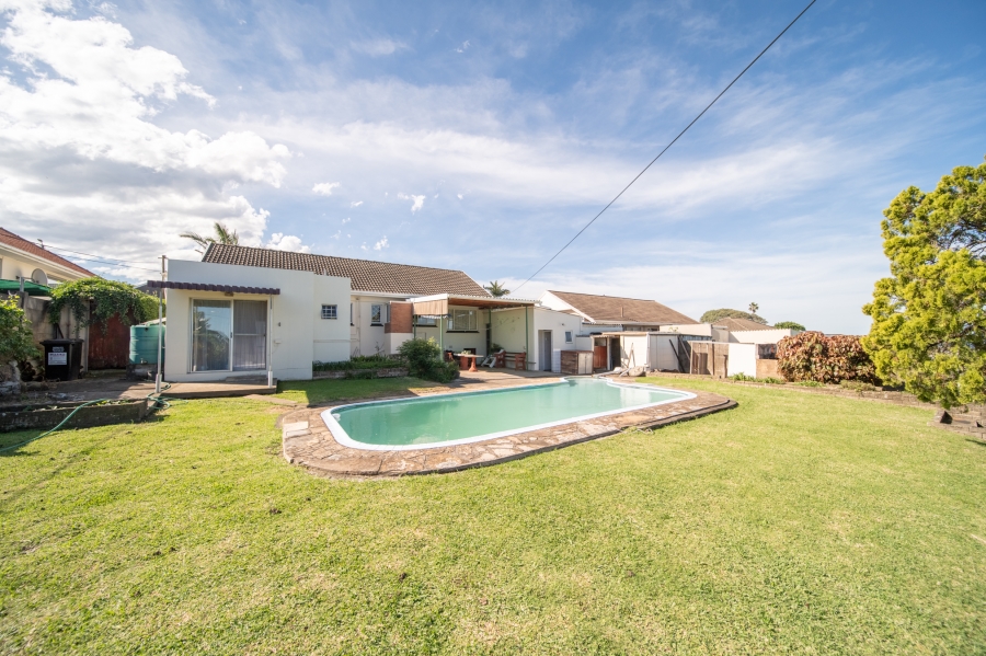 3 Bedroom Property for Sale in Sunnyridge Eastern Cape